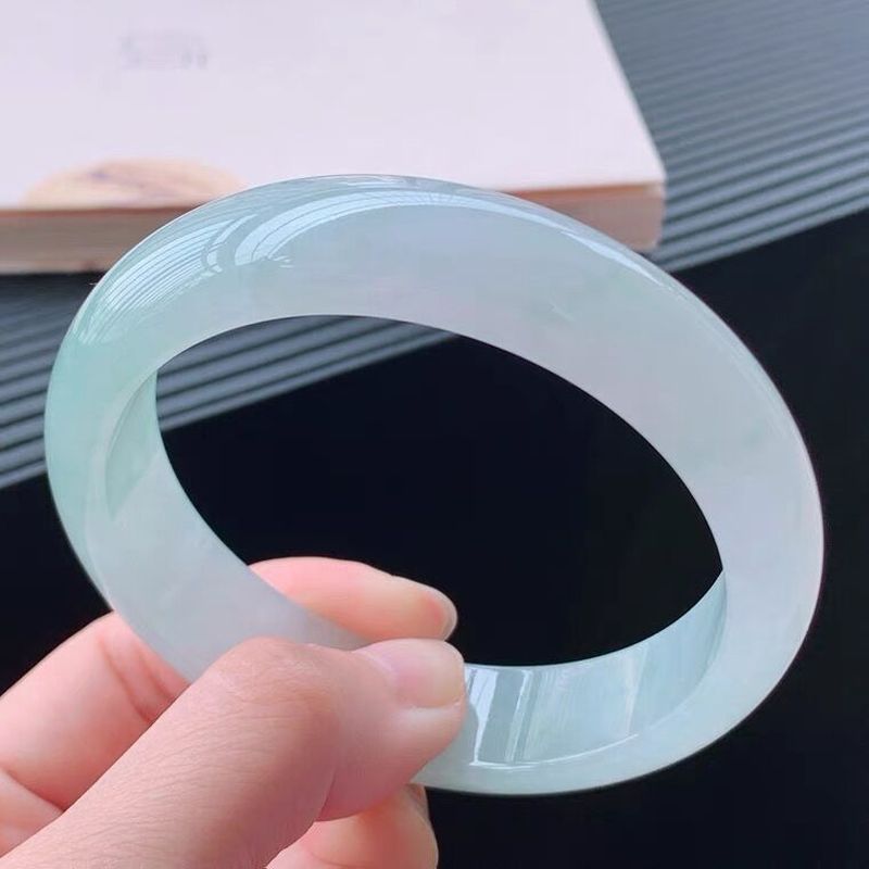 Bracelets - Myanmar für Frauen, eiswachsartiges, einfarbiges, durchscheinendes