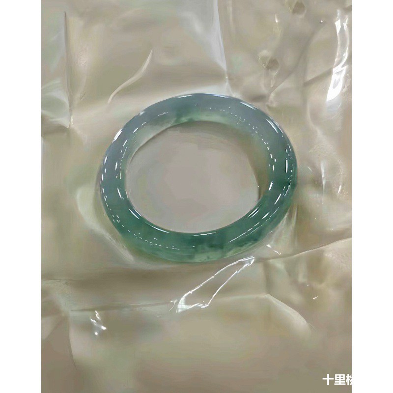 Natürliches burmesisches Eisja – Bracelets Bewertung und Preis