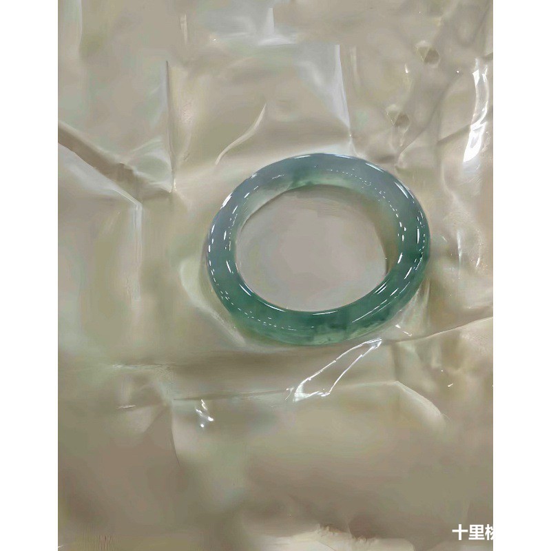 Natürliches burmesisches Eisja – Bracelets Bewertung und Preis