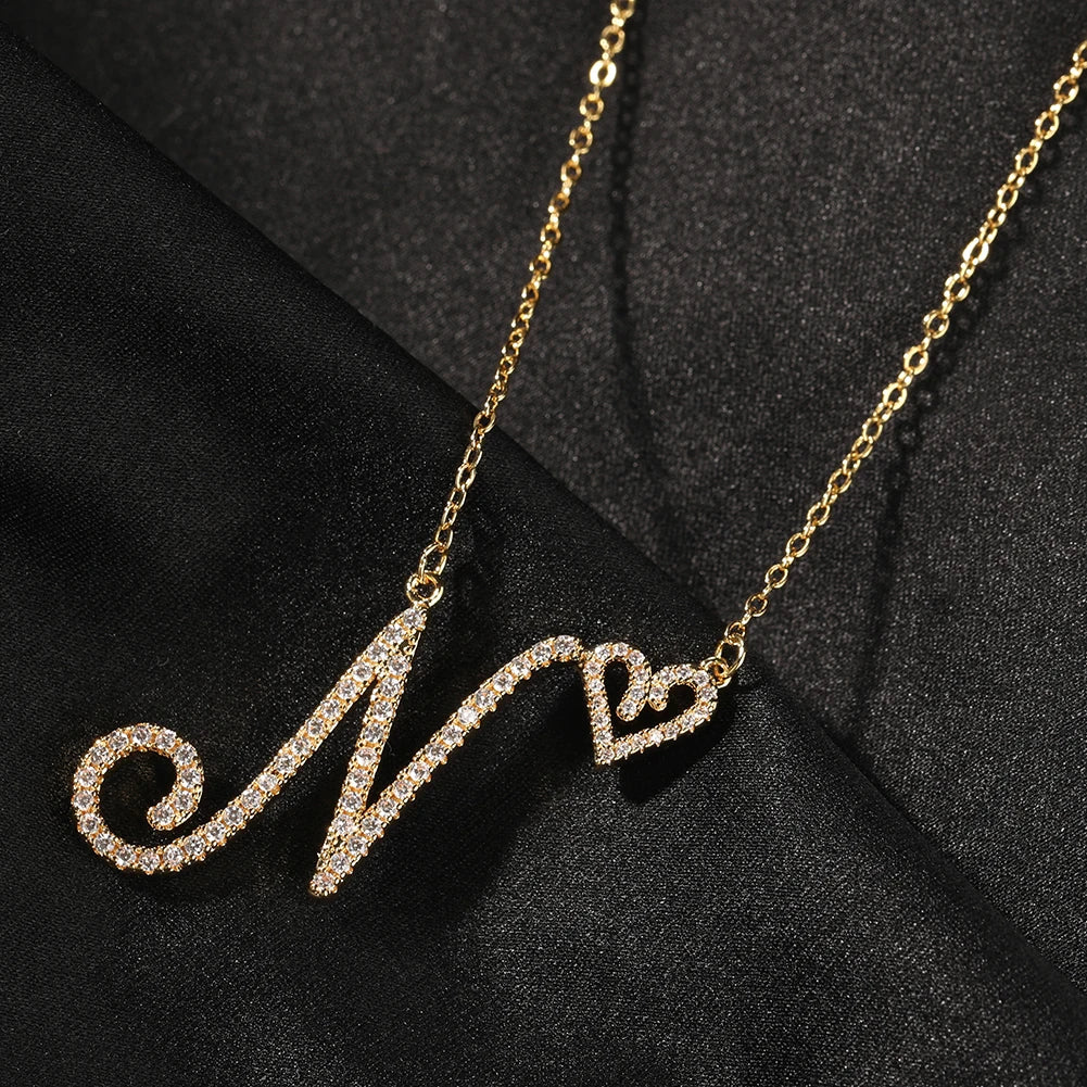 Personalisierte Initialen-Hals – Initial Letter Necklace 18K Gold Bewertung und Preis