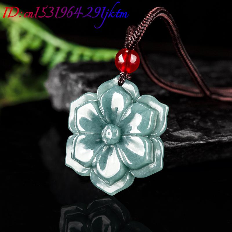 Burmesische Jadeit-Blumenanhän – Necklaces Bewertung und Preis