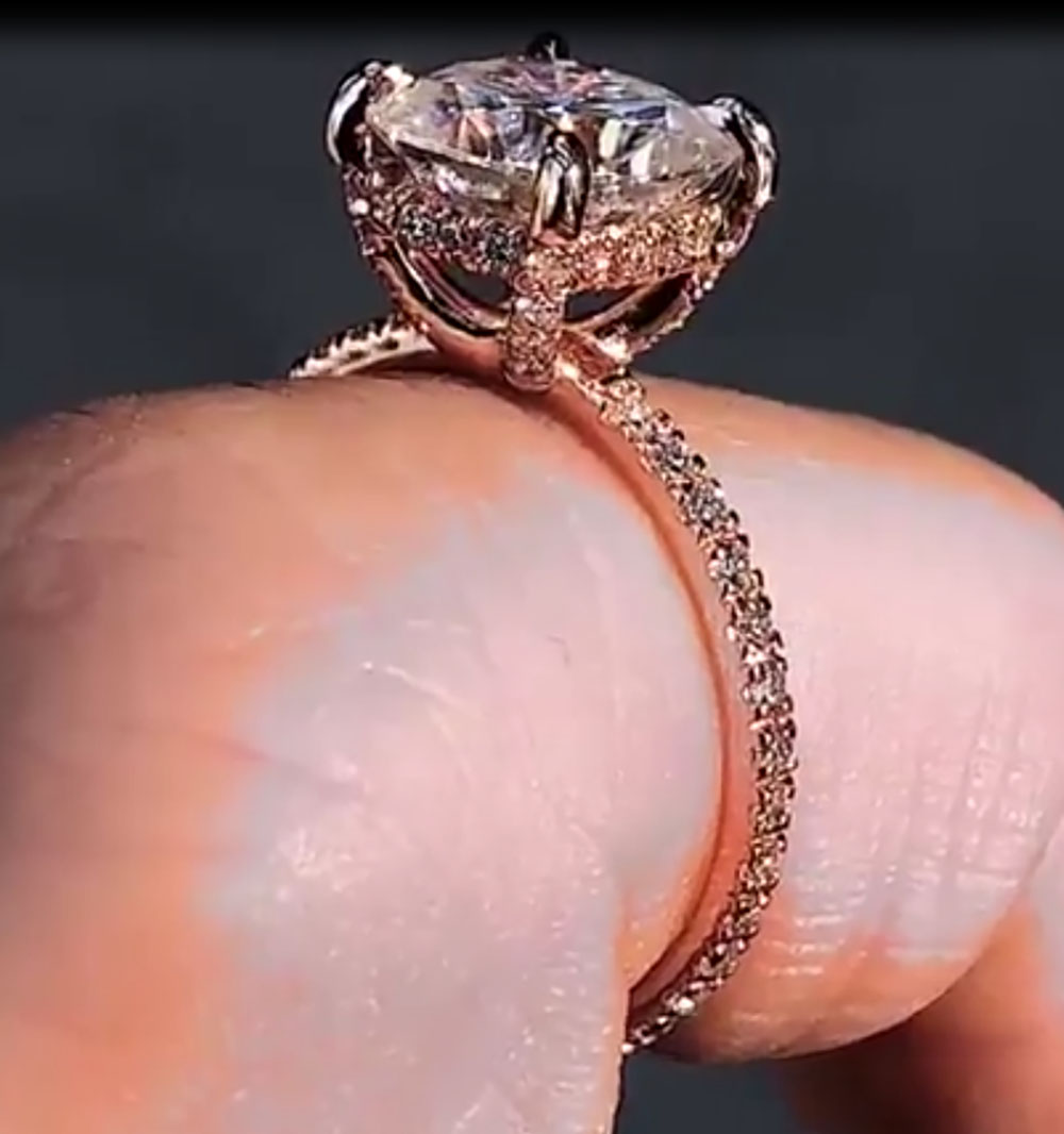 Benutzerdefinierter Ring aus m – Moissanite Engagement Ring 1 Carat Bewertung und Preis