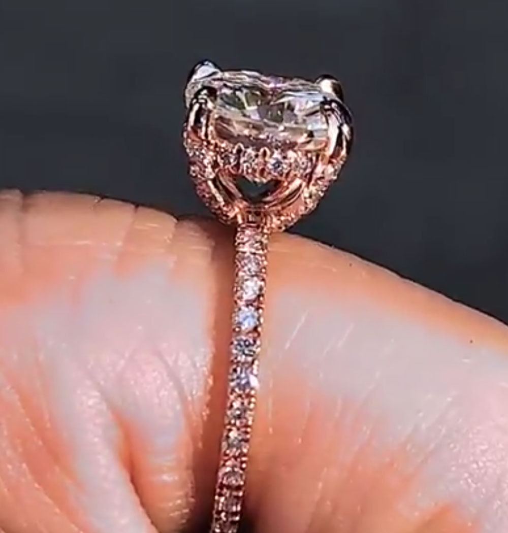 Benutzerdefinierter Ring aus m – Moissanite Engagement Ring 1 Carat Bewertung und Preis