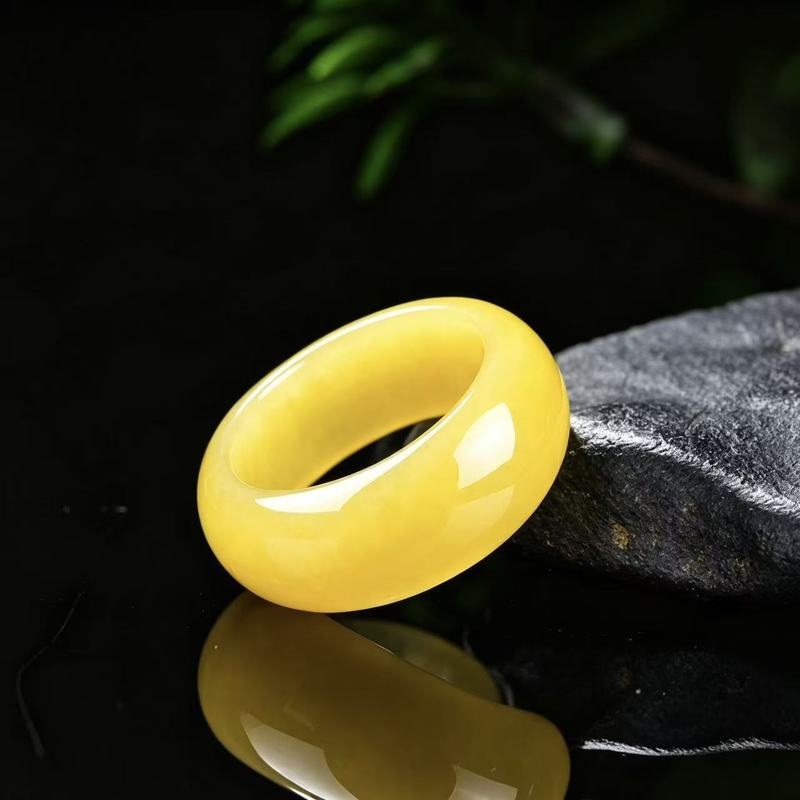 Echter A-Klasse-Jadeitring mit – Rings Bewertung und Preis