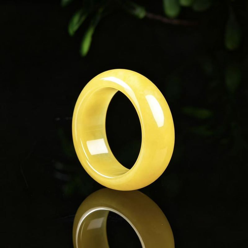Echter A-Klasse-Jadeitring mit – Rings Bewertung und Preis