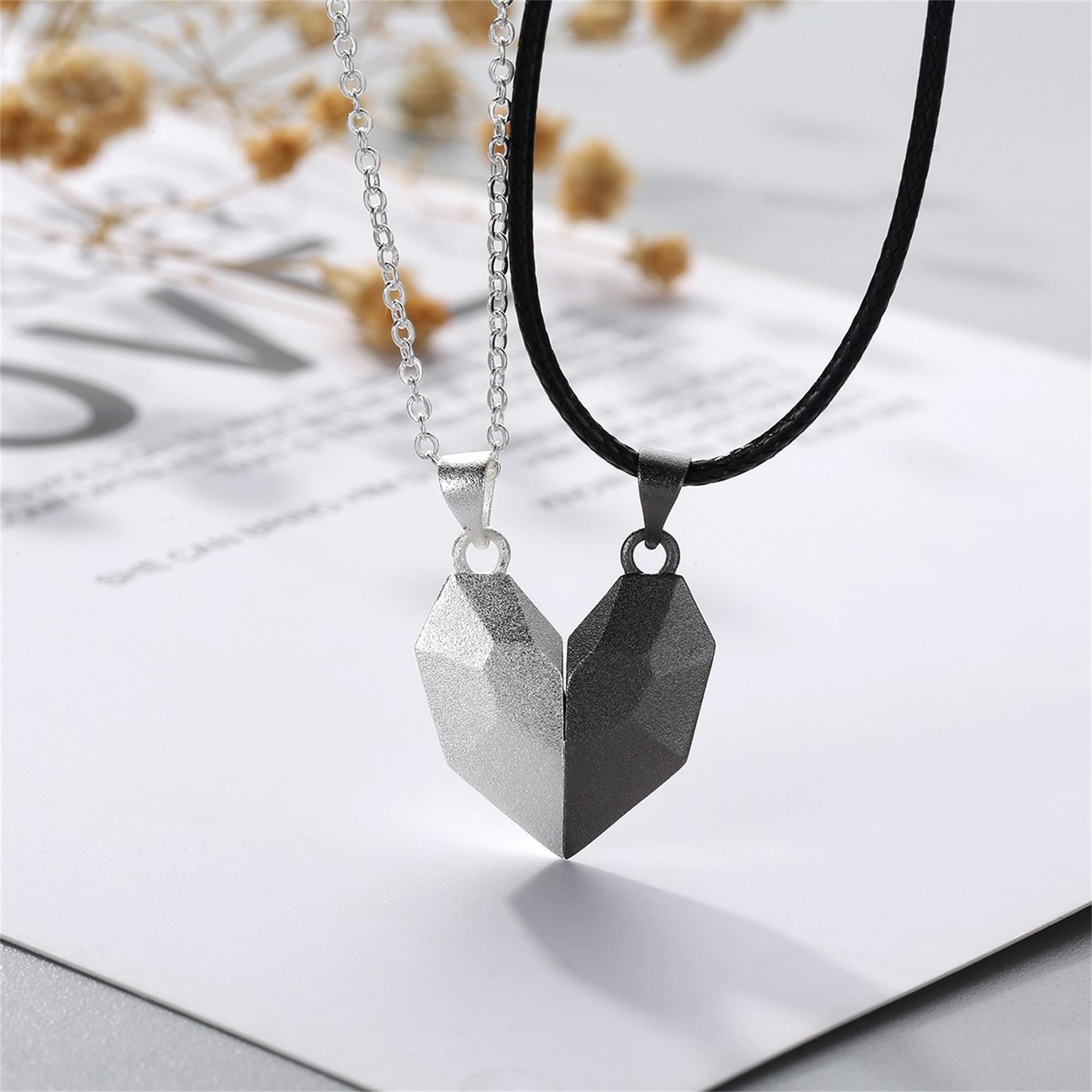 Personalisiertes Paar-Magnet-H – Magnetic Couple Matching Necklaces Bewertung und Preis