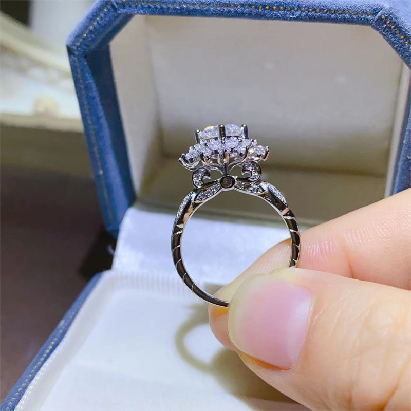 Luxuriöser Weißgold-Platinring – Moissanite Engagement Ring 1 Carat Bewertung und Preis
