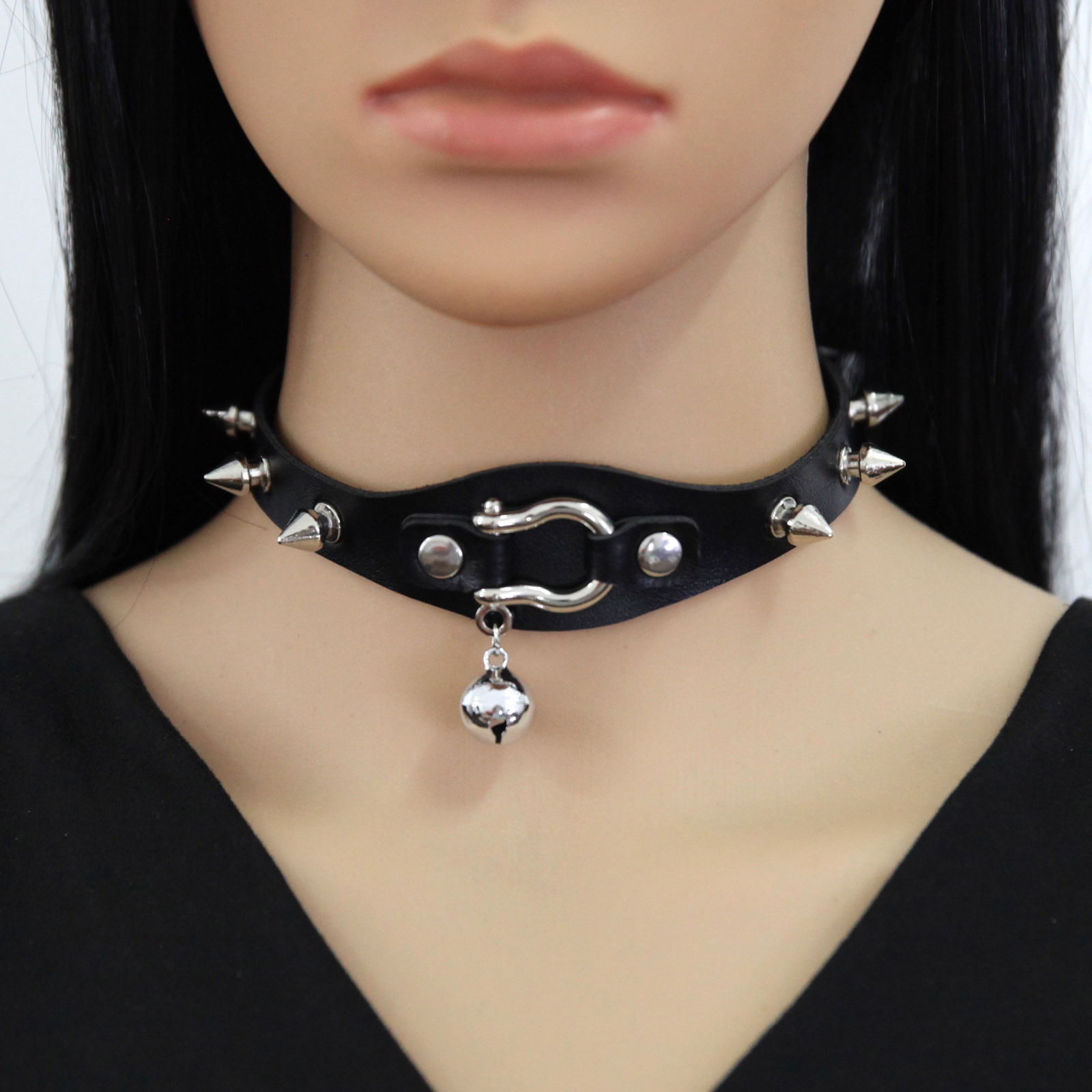 Schwarze Spike-Halskette mit N – Goth Punk Spike Choker Bewertung und Preis