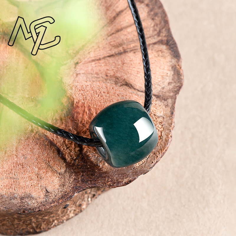 Natürlicher Myanmar Smaragd Ti – Necklaces Bewertung und Preis