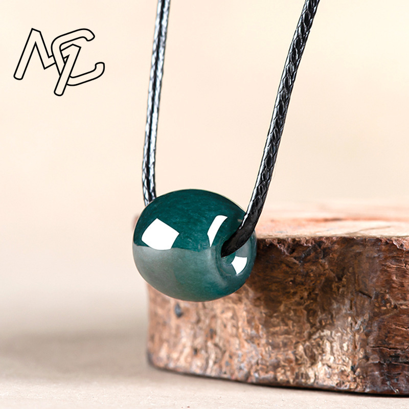 Natürlicher Myanmar Smaragd Ti – Necklaces Bewertung und Preis